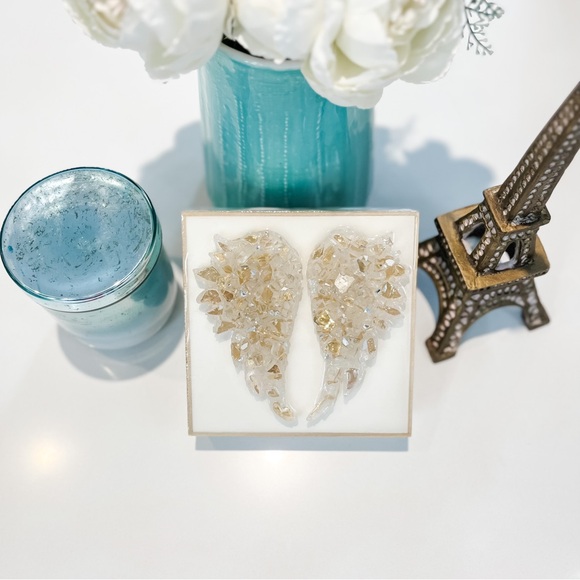 Elegant hand made angel wing glass art block - Picture 1 of 5